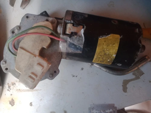 Moteur essuie glace