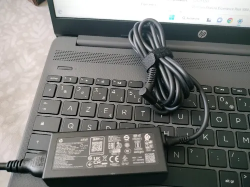PC PORTABLE HP 15-Dw3019nk I3-1115G4/4G/256SSD/ WIN10/15.6