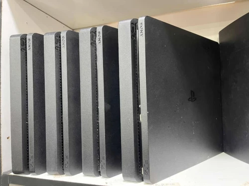 PS4 SLIM 500 GB/ 1TB VERSION FLACHEE ET VERSION EN LIGNE
