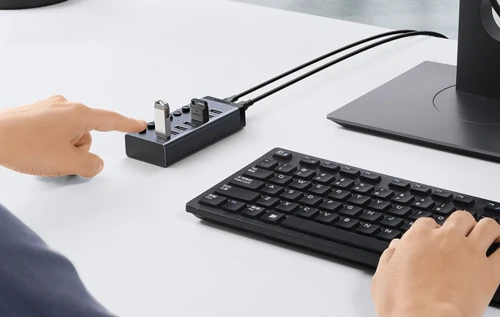 HUB UGREEN USB-C TO 7-Port USB 3.0 DC 12V