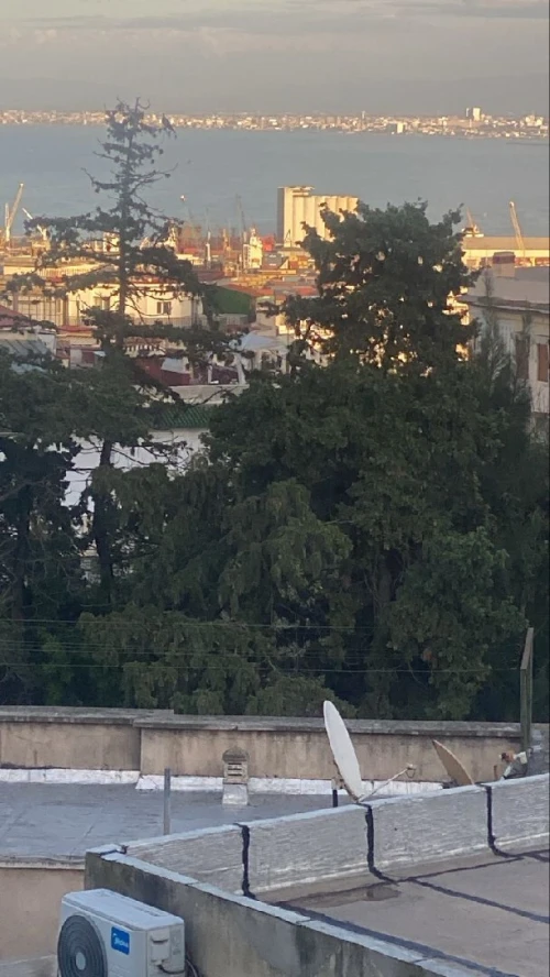 Location Appartement Niveau de villa F4 Alger El biar