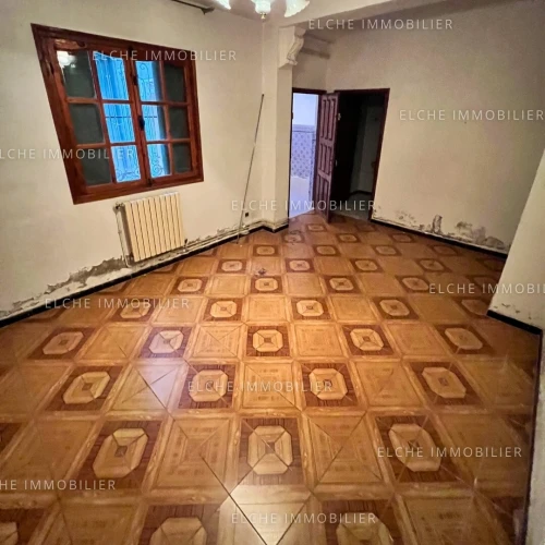 Location Appartement Niveau de villa F4 Oran Oran