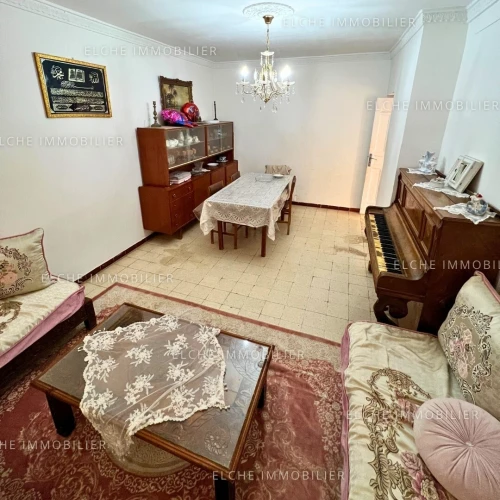 Vente Appartement Niveau de villa F3 Oran Oran