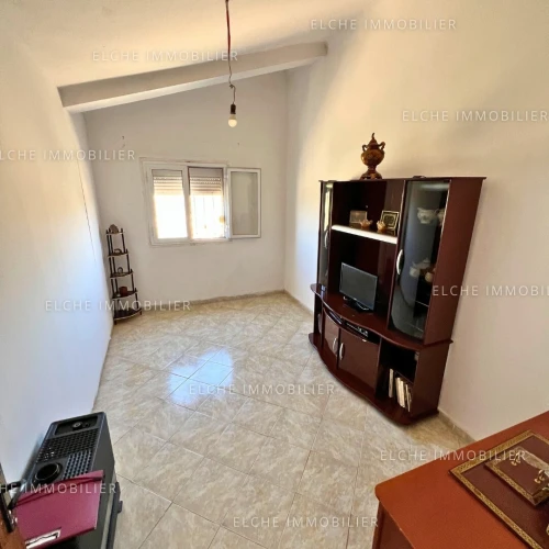 Vente Appartement Niveau de villa F4 Oran Ain el kerma