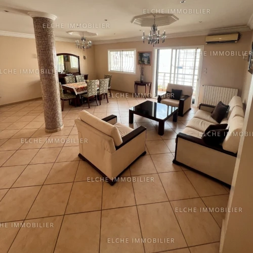 Location Appartement Niveau de villa F5 Oran Oran