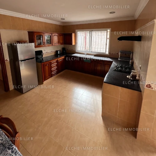 Location Appartement Niveau de villa F5 Oran Oran