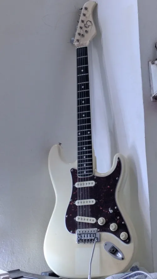Guitare électrique stratocaster