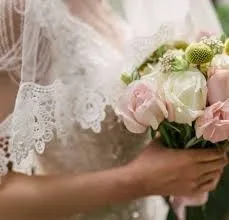 الاتصال من النساء فقطLocation des Robes blanches et tassedira 