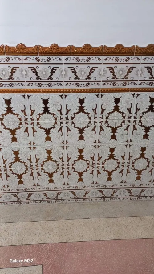 Cherche Faience céramique 