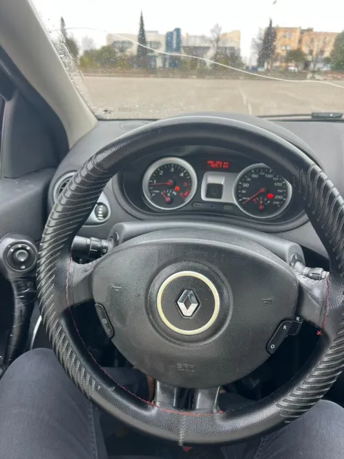 Renault Clio 3 2011 Night and Day
