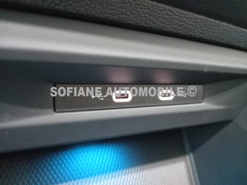 Volkswagen Golf 8 2025 R-LINE (𝘽𝙇𝘼𝘾𝙆 𝙀́𝘿𝙄𝙏𝙄𝙊𝙉) FULL OPTIONS ✪ VOLANT CHAUFFANT -SIEGE ELECTRIQUE MEMOIRE   ✪