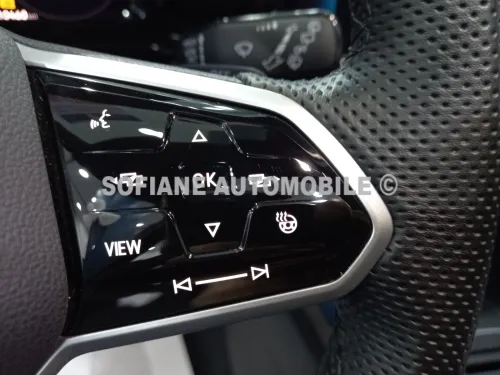 Volkswagen Golf 8 2025 R-Line Full Options ✪ 𝗦𝗶𝗲̀𝗴𝗲𝘀 𝗲́𝗹𝗲𝗰𝘁𝗿𝗶𝗾𝘂𝗲 𝗠𝗲́𝗺𝗼𝗶𝗿𝗲 + 𝗧𝗼𝗶𝘁 𝗢𝘂𝘃𝗿𝗮𝗻𝘁 𝗲́𝗹𝗲𝗰𝘁𝗿𝗶𝗾𝘂𝗲 ✪