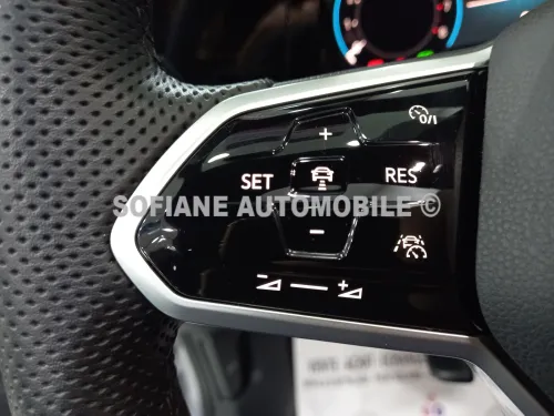 Volkswagen Golf 8 2025 R-LINE (𝘽𝙇𝘼𝘾𝙆 𝙀́𝘿𝙄𝙏𝙄𝙊𝙉) FULL OPTIONS ✪ VOLANT CHAUFFANT -SIEGE ELECTRIQUE MEMOIRE   ✪