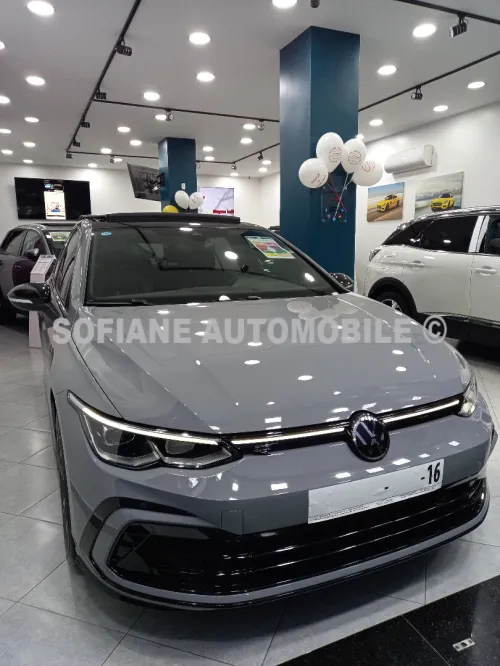 Volkswagen Golf 8 2025 R-Line