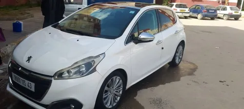 Peugeot 208 2015 Access Facelift