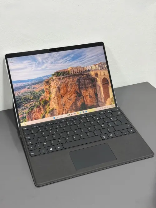 SURFACE PRO 8 + Stylet Microsoft I5-1135G7 8GB 256GB ÉCRAN 13" 2k TACTILE DÉTACHABLE