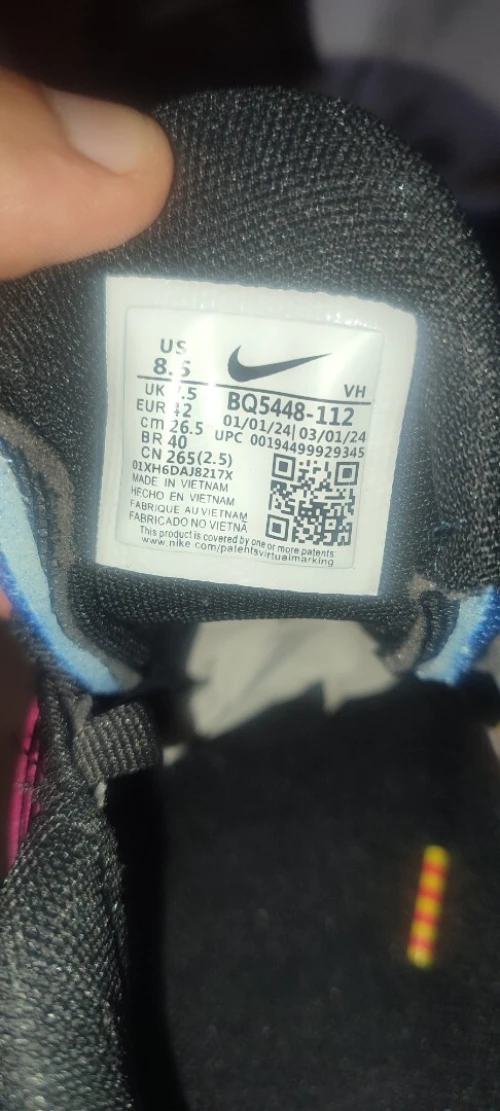 basquette  nike TN a vendre j'accepte l'échange aussi