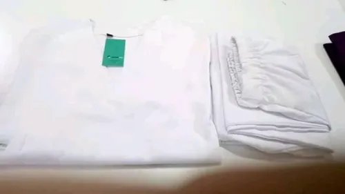 TENU DE BLOC UNI