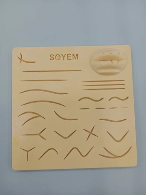 Maquette de suture cutanée SOYEM