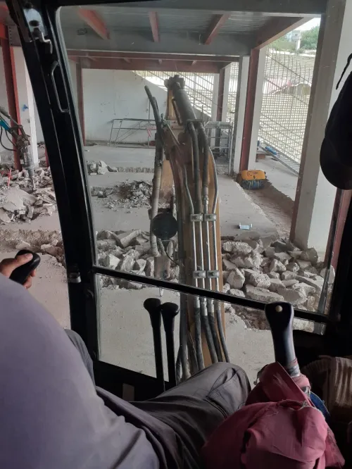 للكراء Location de Mini Pelle avec déplacement dans 58 wilayas