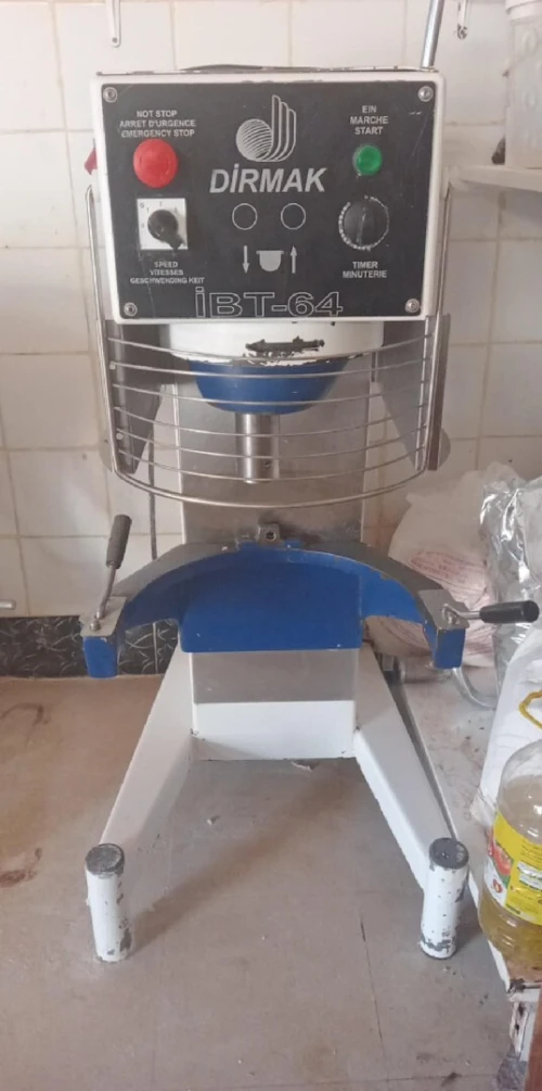 Batteur professionnel Dirmak automatique 60L