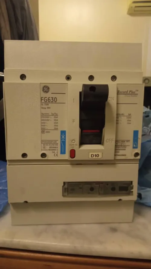 Disjoncteur Général Électrique 630A