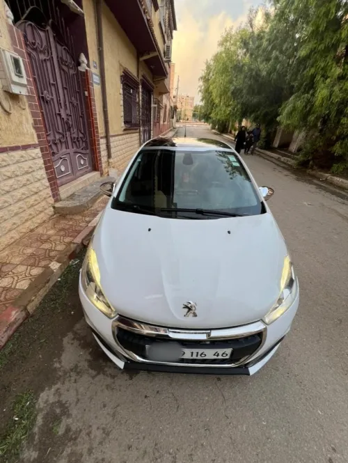 Peugeot 208 2016 Allure Facelift
