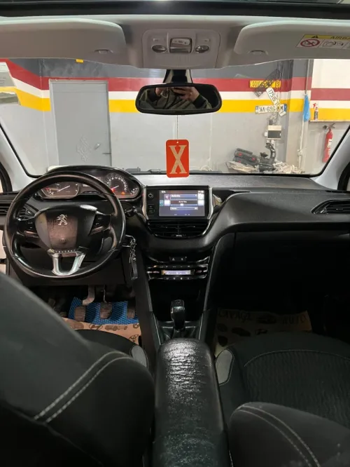 Peugeot 208 2016 Allure Facelift