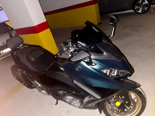 Yamaha T max 2022