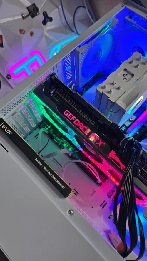 Rx 6700XT 12GB Rtx 3080 10gb 