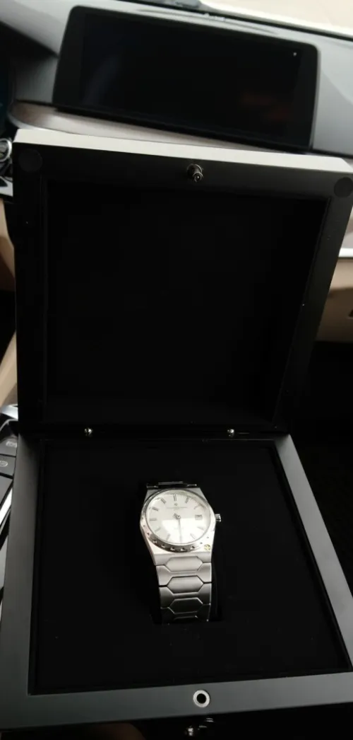 Vacheron Constantin 222 historique Neuve Avec Full Set, Piece d'execption très rare.