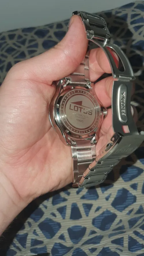 Montre Lotus 15845/1 neuve