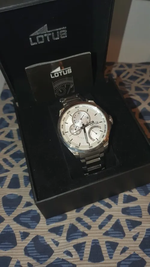 Montre Lotus 15845/1 neuve