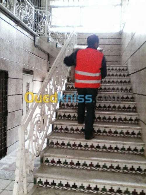 DEMENAGEMENT/ TRANSPORT /MANUTENTION