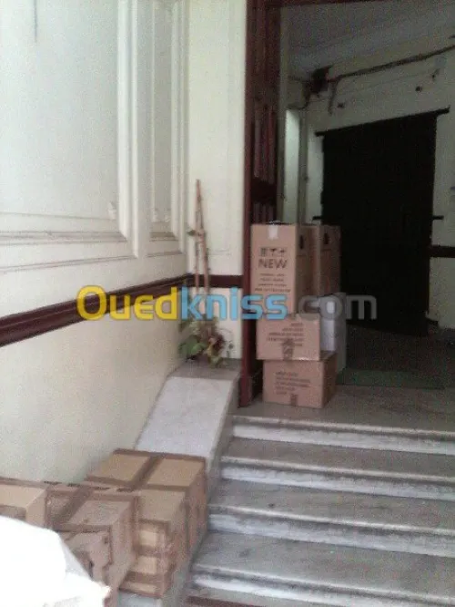 DEMENAGEMENT/ TRANSPORT /MANUTENTION