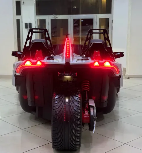 POLARIS SLINGSHOT 2025 ROUSH-EDITION 204cv