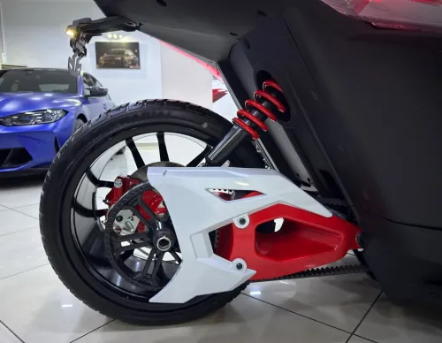 POLARIS SLINGSHOT 2025 ROUSH-EDITION 204cv