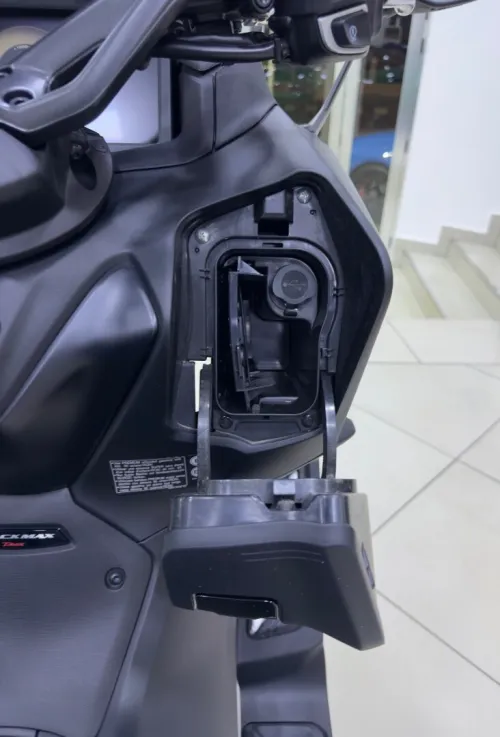 YAMAHA TMAX 560 ANNIVERSARY ( SAFI ) 2026