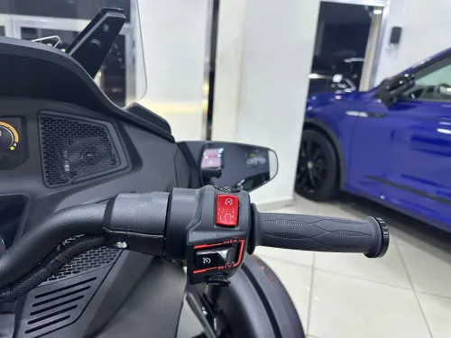 CANAM SPYDER RT LIMITED 2024 BLACK FULL-OPTION
