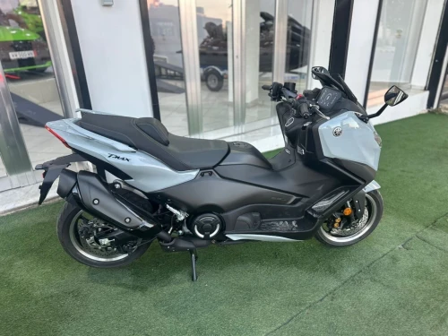 YAMAHA TMAX 560 TECHMAX ( SAFIA ) 2026