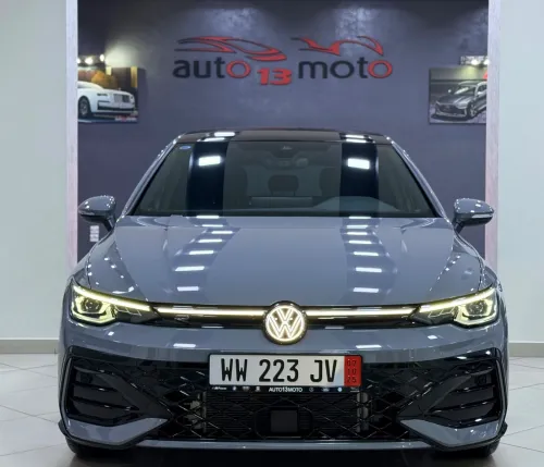 Volkswagen GOLF 8.5 2025 R-LINE 1.5 ESS 160cv FULL-OPTION