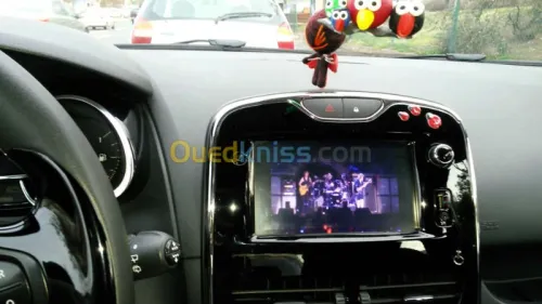 mise a jour camera de recul clio 4