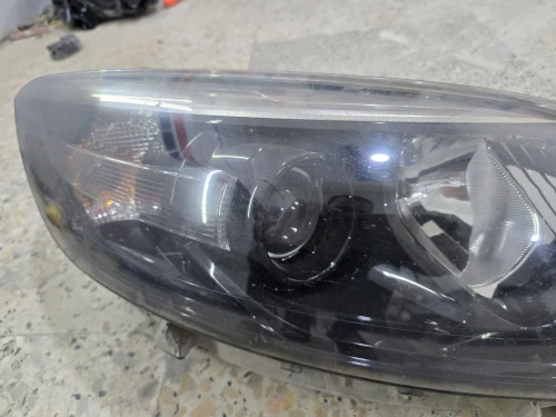 Phare renault captur droite