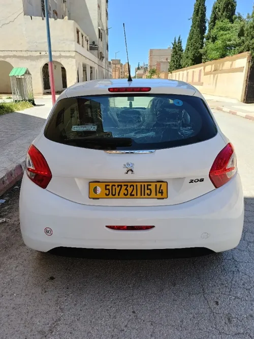 Peugeot 208 2015 Access Facelift
