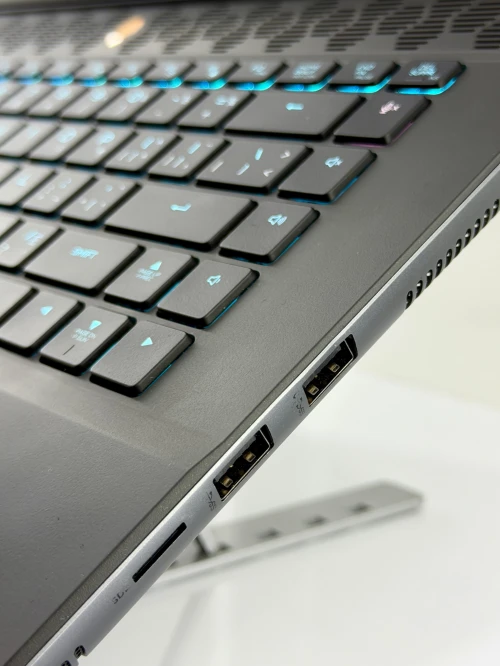 DELL ALIENWARE M16 R2 ULTRA-7 / 16GB DDR5 / 1TB SSD NVME / NVIDIA RTX 4060 08 GB GDDR6 140W