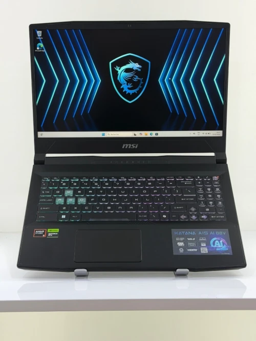 MSI KATANA AI PRO RYZEN-9/8945HS/16GO DDR5/NVIDIA RTX 4060 08GO 140W