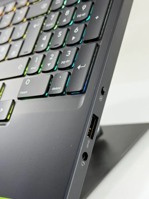 LENOVO LÉGION 5 OLED I7/13650HX/24GO DDR5/1TB SSD NVME/RTX 5050 08 GO GDDR7