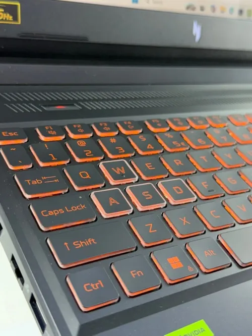 ACER NITRO V16 i7/14650HX/16GO DDR5/512SSDNVME/RTX 4050 06 GO GDDR6
