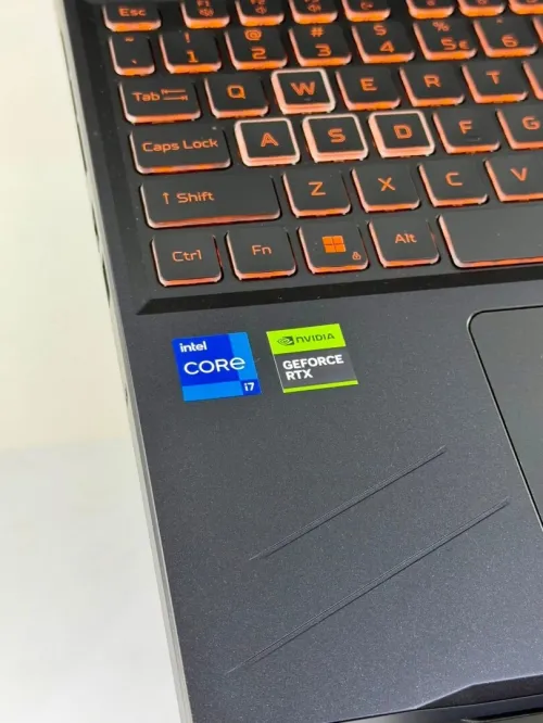 ACER NITRO V16 i7/14650HX/16GO DDR5/512SSDNVME/RTX 4050 06 GO GDDR6