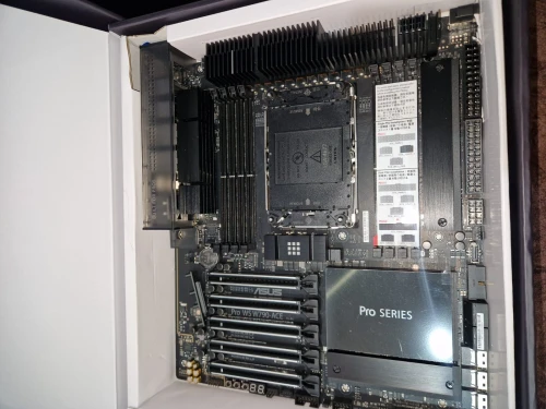 ASUS Pro WS W790-ACE